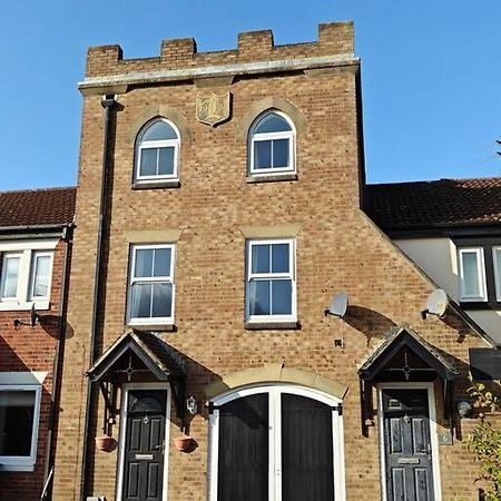 Вилла The Castle Killingworth Экстерьер фото
